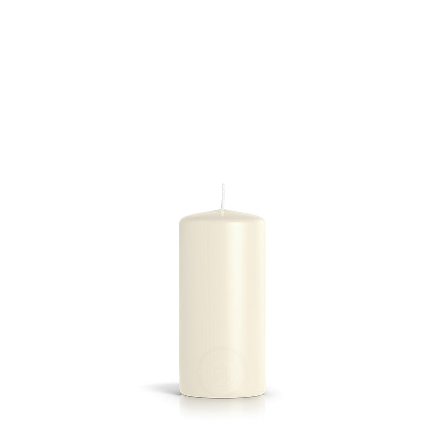 Cylindrical candles Ø70 mm. h 150 mm. duration ±63 hours