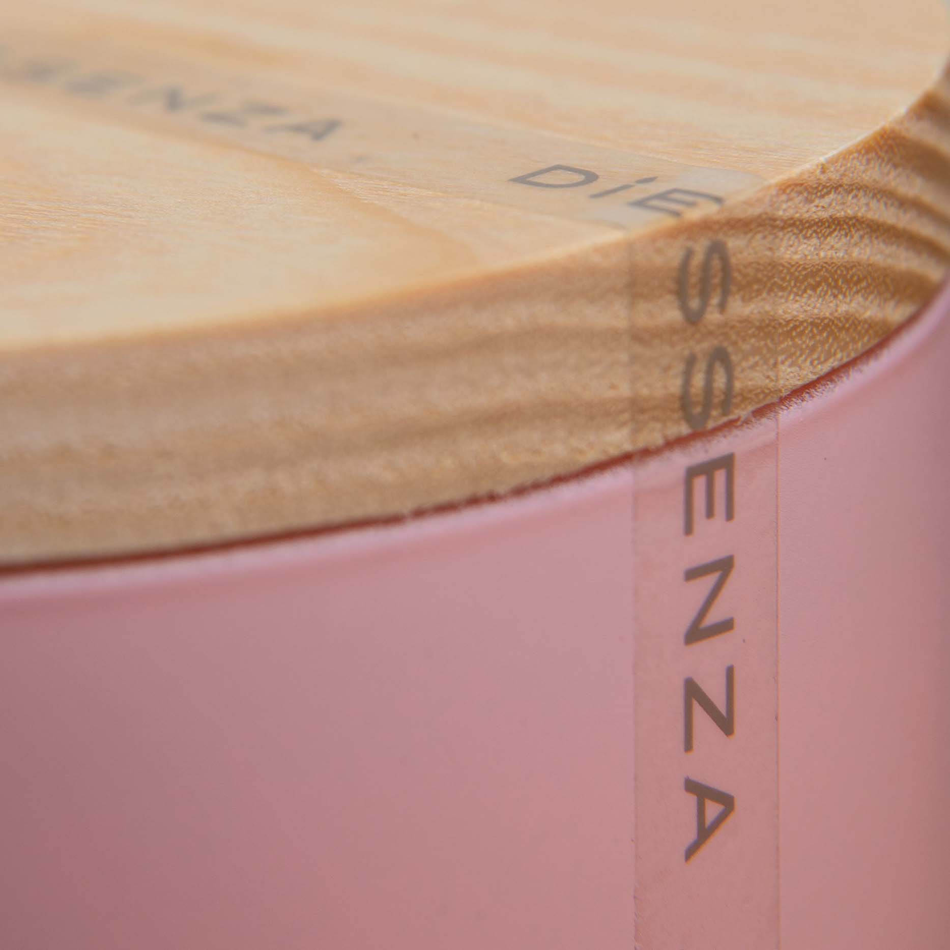 DiEssenza Delicate Rose Soy candle scented with essential oils